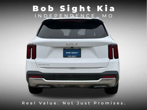 Certified 2024 Kia Sorento S image 14