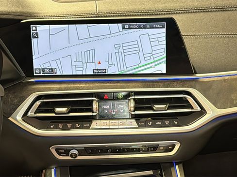 Used 2022 BMW X7 xDrive40i w/ Premium Package image 22