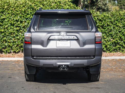 Used 2022 Toyota 4Runner SR5 AWD/4WD image 3