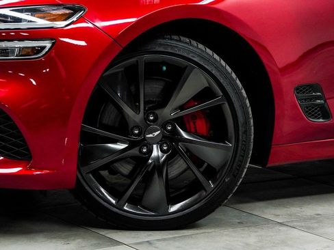 Used 2022 Genesis G70 3.3T image 3