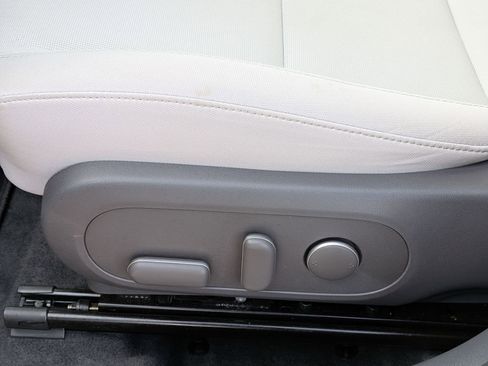 Used 2025 Hyundai Kona SEL image 15