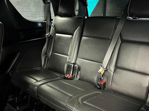 Used 2024 Chevrolet Tahoe Premier AWD/4WD image 21