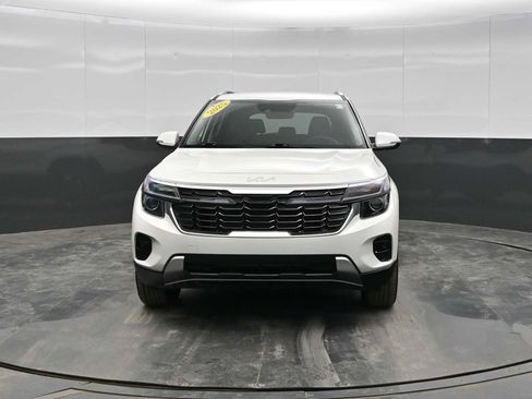 Used 2025 Kia Seltos S image 3