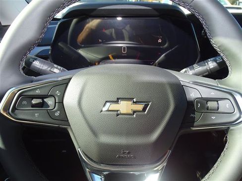 Used 2025 Chevrolet TrailBlazer LT w/ Convenience Package image 11