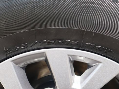 Used 2019 Toyota Tacoma SR5 RWD image 43