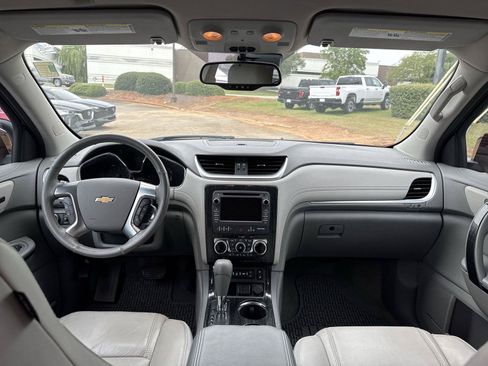 Used 2016 Chevrolet Traverse LTZ FWD image 21