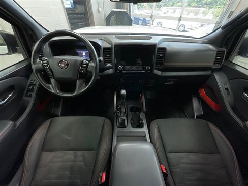 Used 2022 Nissan Frontier Pro-X RWD image 25