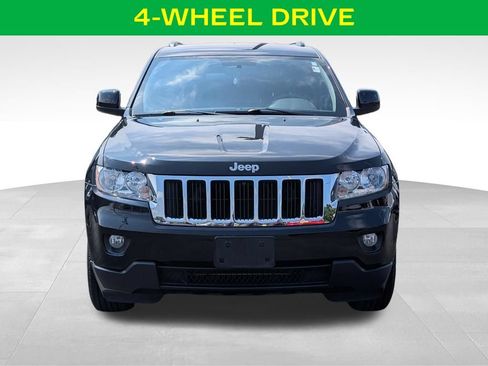 Used 2013 Jeep Grand Cherokee Laredo w/ Laredo E Group AWD/4WD image 3