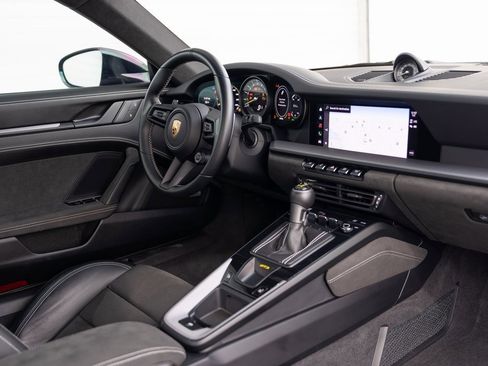Certified 2022 Porsche 911 GT3 image 24