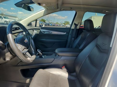 Used 2019 Cadillac XT5 Premium Luxury AWD/4WD image 16