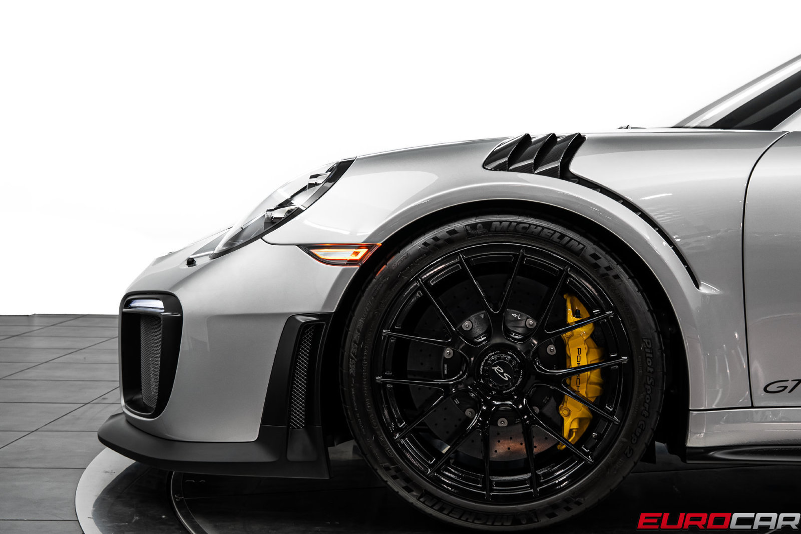 Used 2018 Porsche 911 GT2 RS RWD image 14