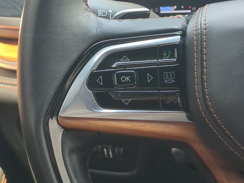 Certified 2025 Jeep Grand Cherokee Summit AWD/4WD image 24