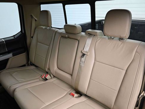 Used 2019 Ford F250 Lariat w/ Lariat Ultimate Package AWD/4WD image 12