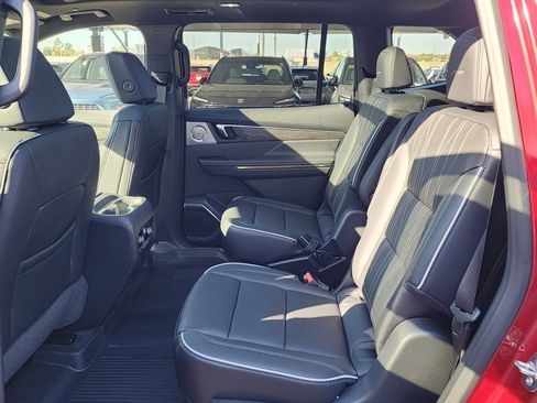 New 2026 Buick Enclave Avenir image 45