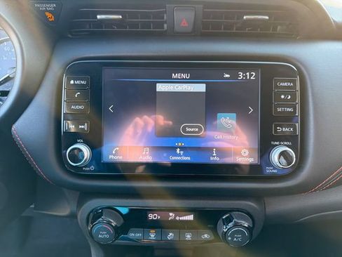 Used 2024 Nissan Kicks SR image 19