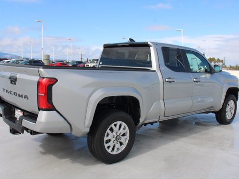 Certified 2024 Toyota Tacoma SR5 image 3