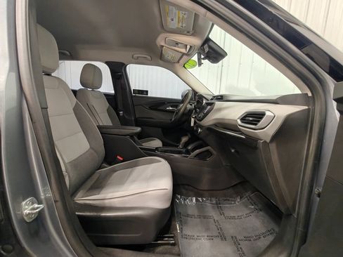 Used 2021 Chevrolet TrailBlazer LS FWD image 20