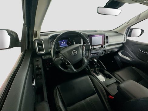 Used 2023 Nissan Frontier SV w/ SV Premium Package AWD/4WD image 18
