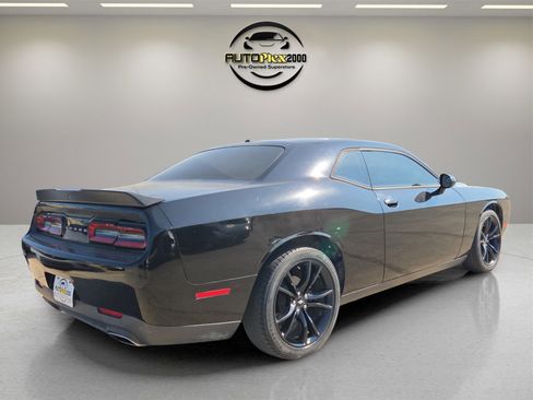 Used 2017 Dodge Challenger SXT w/ Blacktop Package image 13