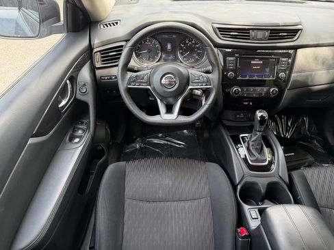 Used 2019 Nissan Rogue S w/ Special Edition Package FWD image 16