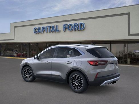 Used 2024 Ford Escape SE w/ PHEV Premium Package image 4