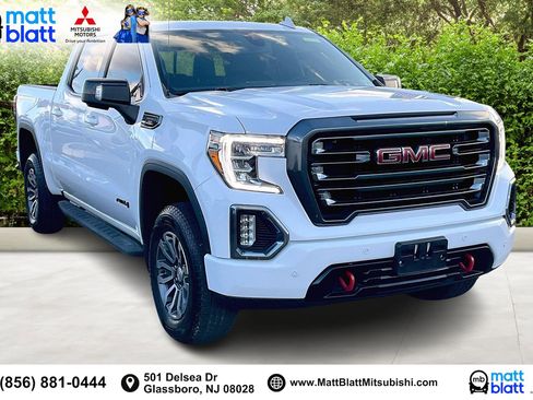 Used 2022 GMC Sierra 1500 AT4 w/ AT4 Premium Package image 2