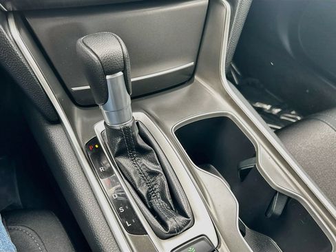 Used 2018 Honda Accord EX image 16