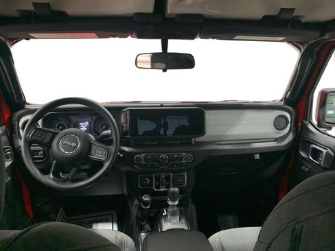 Used 2025 Jeep Gladiator Sport AWD/4WD image 21