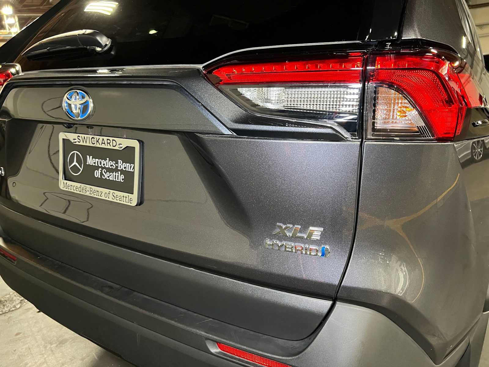 Used 2024 Toyota RAV4 XLE Premium w/ Weather Package AWD/4WD image 15