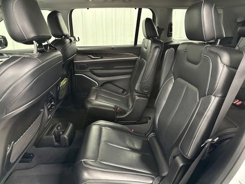 Used 2021 Jeep Grand Cherokee L Limited w/ Luxury Tech Group II AWD/4WD image 12