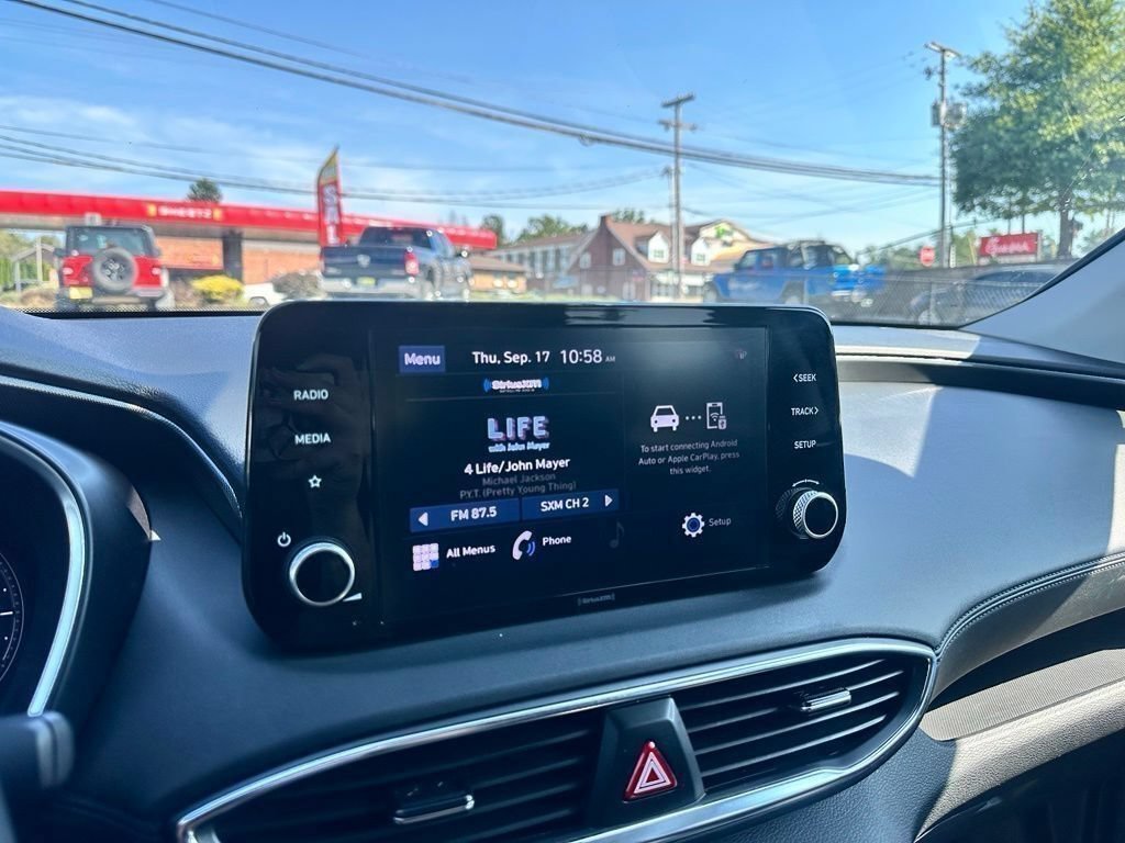 Used 2022 Hyundai Santa Fe SEL FWD image 17
