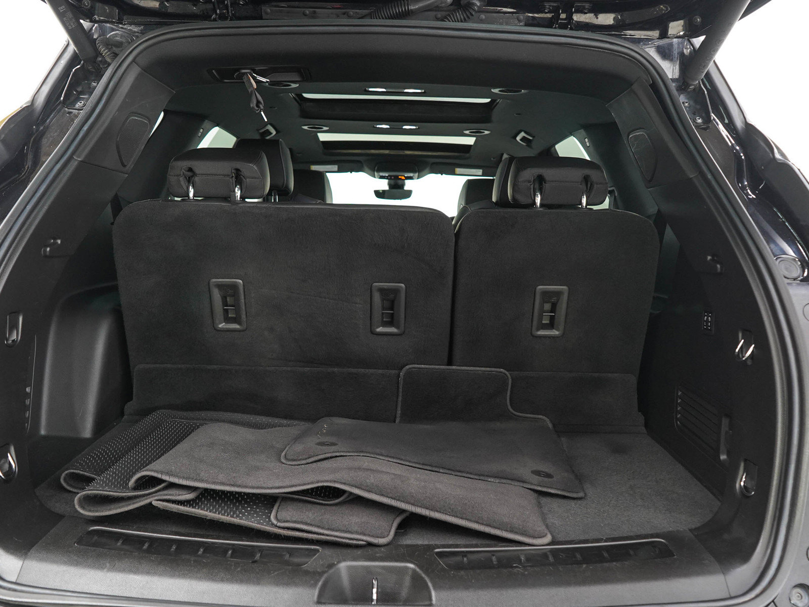 Used 2022 Buick Enclave Avenir w/ Avenir Technology Package AWD/4WD image 9