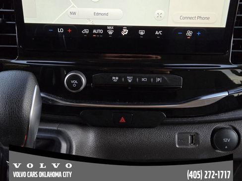 Used 2023 Ford Transit 350 XLT image 18