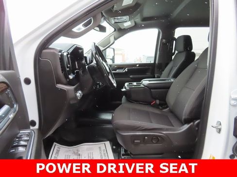 Used 2024 GMC Sierra 3500 SLE image 17