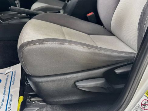Used 2015 Toyota RAV4 XLE FWD image 23