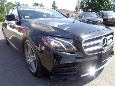 Used 2018 Mercedes-Benz E 400 4MATIC Sedan w/ Premium 1 Package image 15