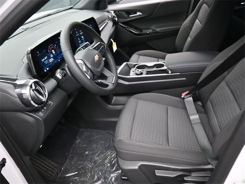 New 2026 Chevrolet Equinox LT w/ Safety and Technology Package image 8