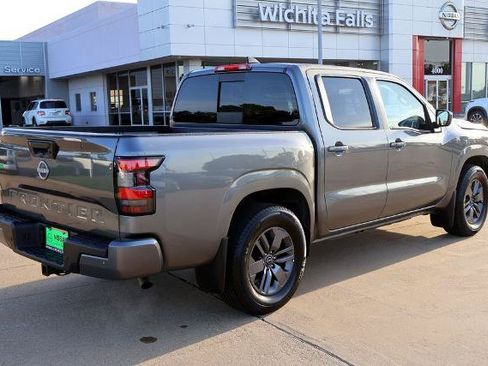 Certified 2025 Nissan Frontier SV w/ SV Convenience Package RWD image 6
