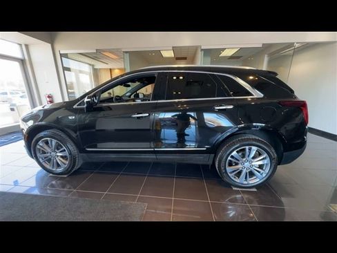 Certified 2025 Cadillac XT5 Premium Luxury image 5