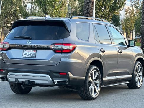 Certified 2024 Honda Pilot Elite image 4