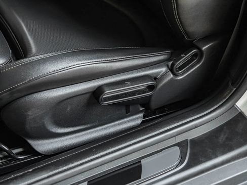 Used 2019 MINI Cooper S w/ Premium Package image 29