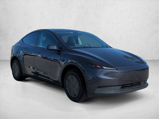 Used 2026 Tesla Model Y 2WD image 3