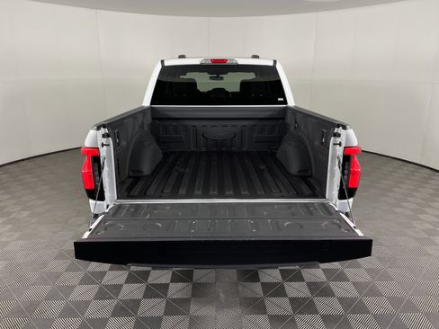 Used 2022 Ford F150 Lightning Pro image 8