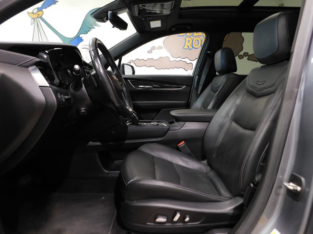 Used 2022 Cadillac XT6 Premium Luxury w/ Technology Package AWD/4WD image 27