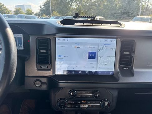 Used 2022 Ford Bronco Outer Banks w/ Sasquatch Package AWD/4WD image 23