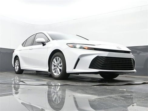 New 2026 Toyota Camry LE image 22