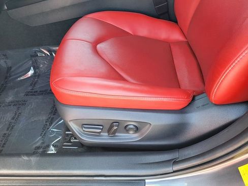 Used 2020 Toyota Camry XSE FWD image 17