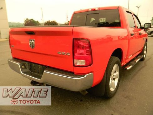 Used 2018 RAM 1500 Classic SLT AWD/4WD image 2