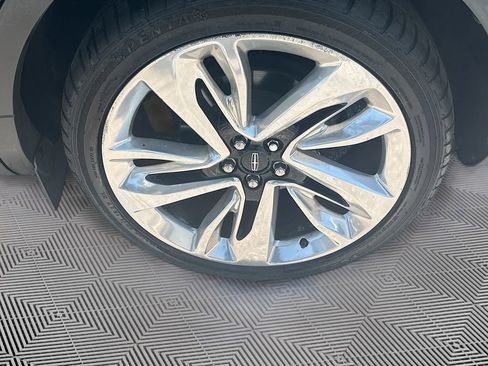 Used 2018 Lincoln MKX Reserve w/ Luxury Package AWD/4WD image 35