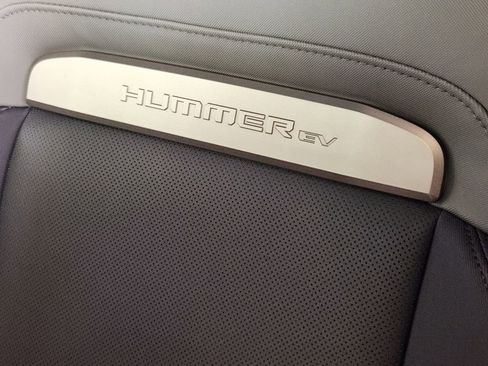 New 2025 GMC Hummer EV 3X w/ LPO, Illumination Package image 15